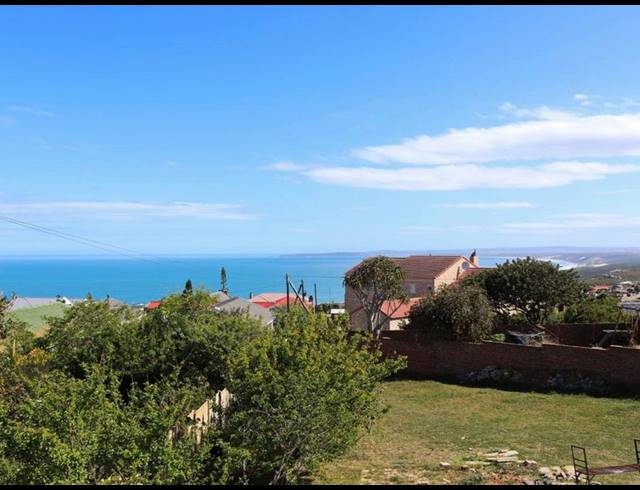 5 BEDROOM HOUSE FOR SALE IN DANA BAY